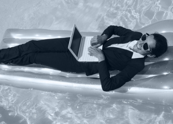 How to Stay On Track When Employees Are On Vacation